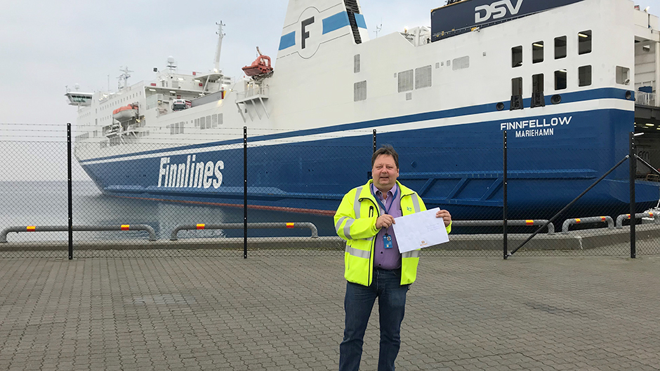 Technical Operations Manager Port of Kapellskär on the quay in front of the vessel Finnfellow